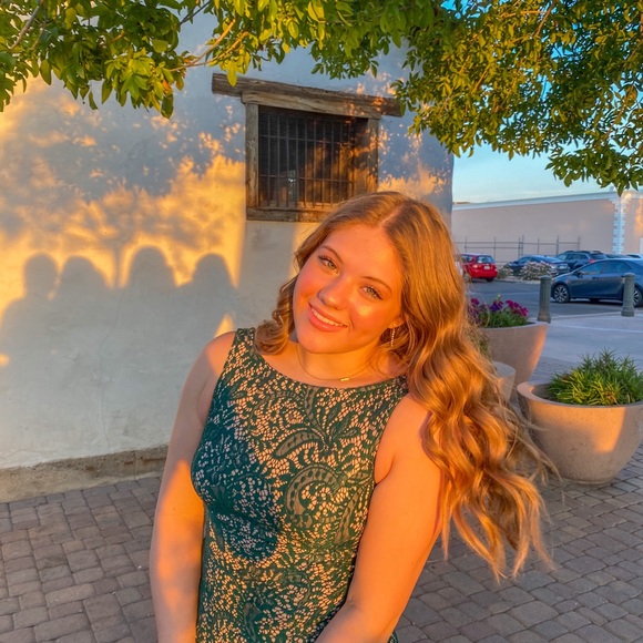 Meet your Posher, Ashley - Picture 1 of 3